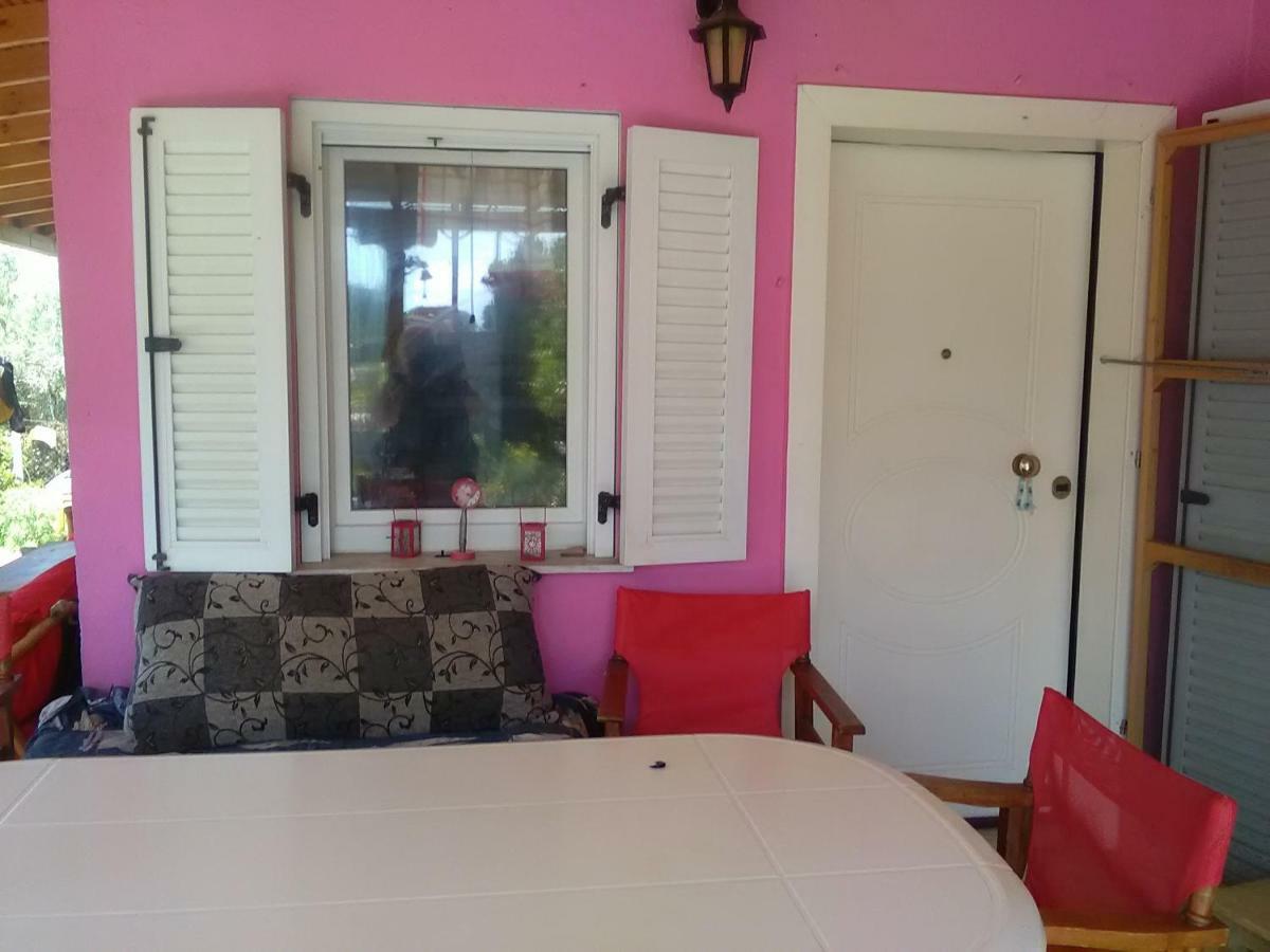 ניאה פלאגיה Villa Julia מראה חיצוני תמונה